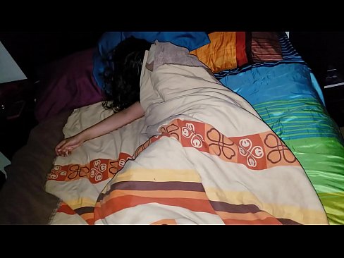❤️ Nevlastný syn nadáva svojej mladej nevlastnej matke, zatiaľ čo ona spí. ❌  Sex na porno sk.fulldesisex.ru ❌❤